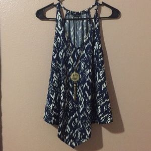 Elegant Navy Blue/ White Flowy Top